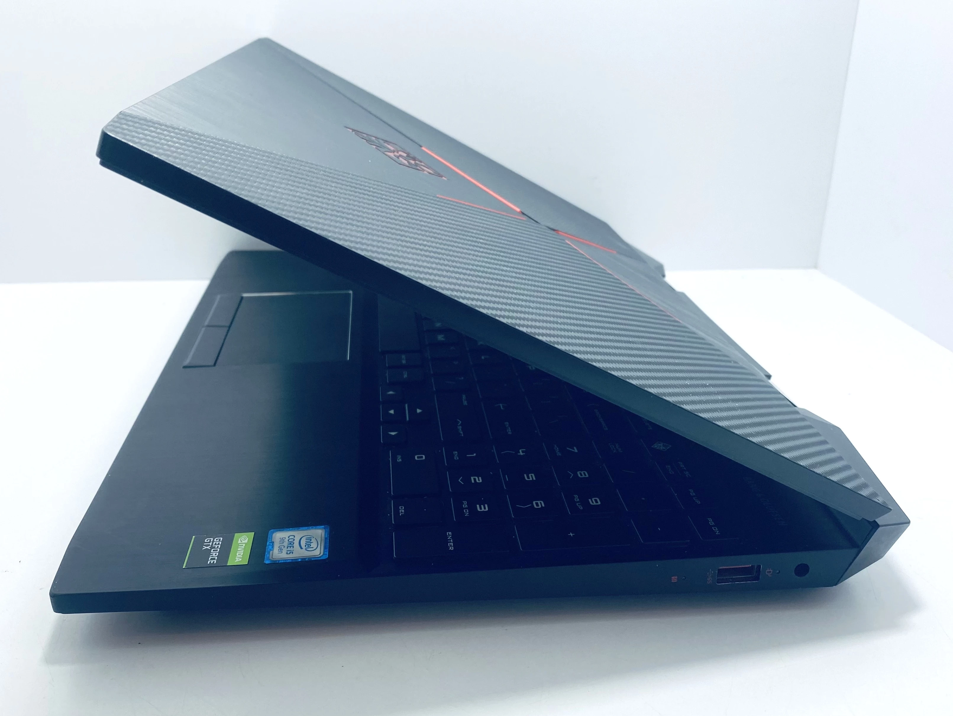 laptop-hp-omen-15-dc1065nw-rozdzielczosc-px-1920-x-1080