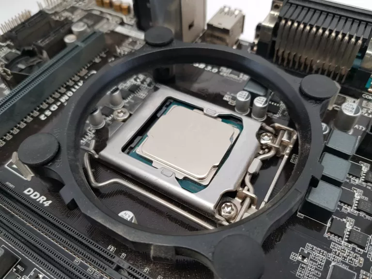 PROCESOR INTEL I5-7500 SR335 3.40GHZ GA-H110M-DS2