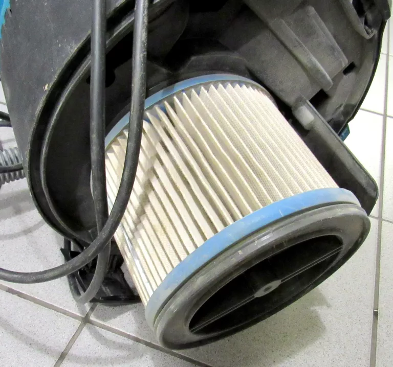 odkurzacz-przemyslowy-makita-vc2512l-stan-uzywany