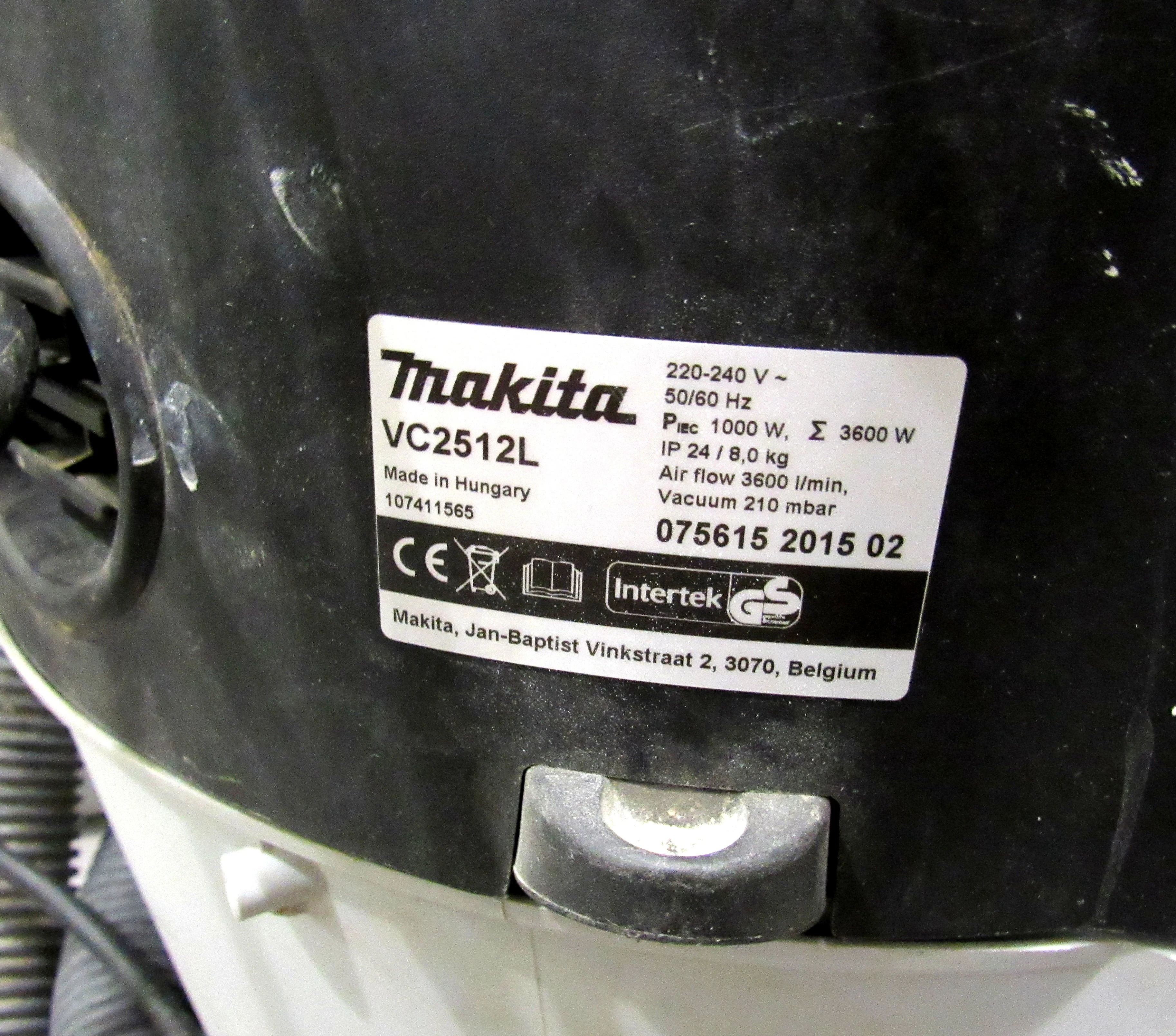 odkurzacz-przemyslowy-makita-vc2512l-marka-makita