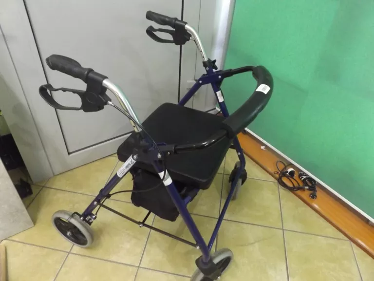 podporka-czterokolowa-economic-mobilex-z-siedzisk-typ-skladany