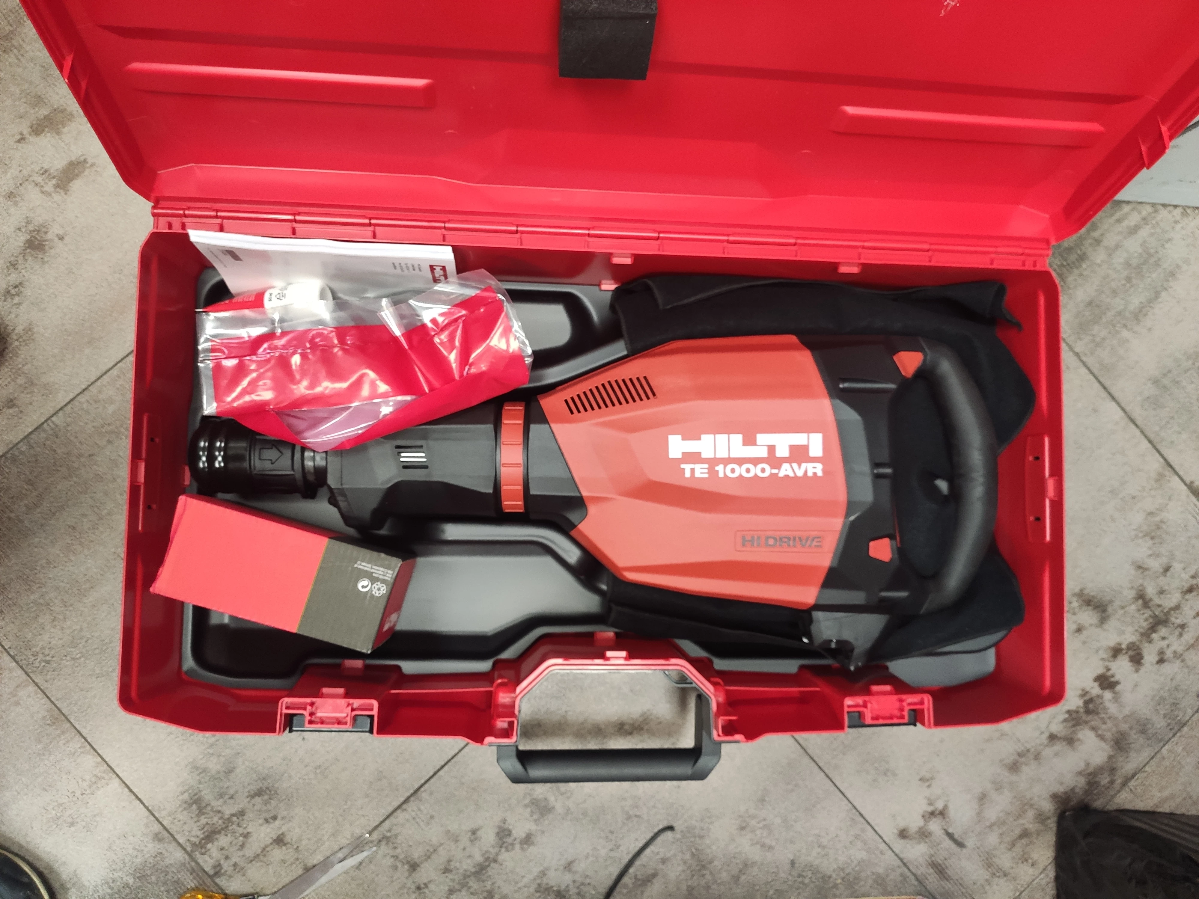 mlot-wyburzeniowy-dlutujacy-hilti-te-1000-avr-energia-udaru-26