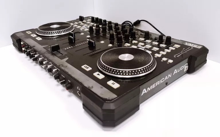 KONTROLER AMERICAN AUDIO VMS4 + KABEL USB