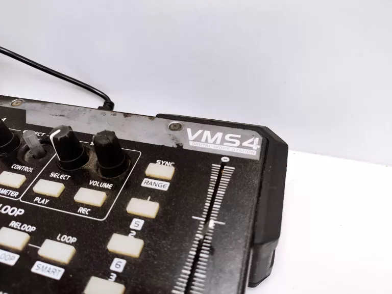 KONTROLER AMERICAN AUDIO VMS4 + KABEL USB