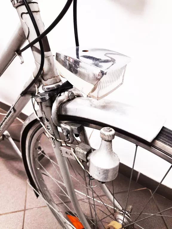 rower-favorit-28-pedaly-platformowe