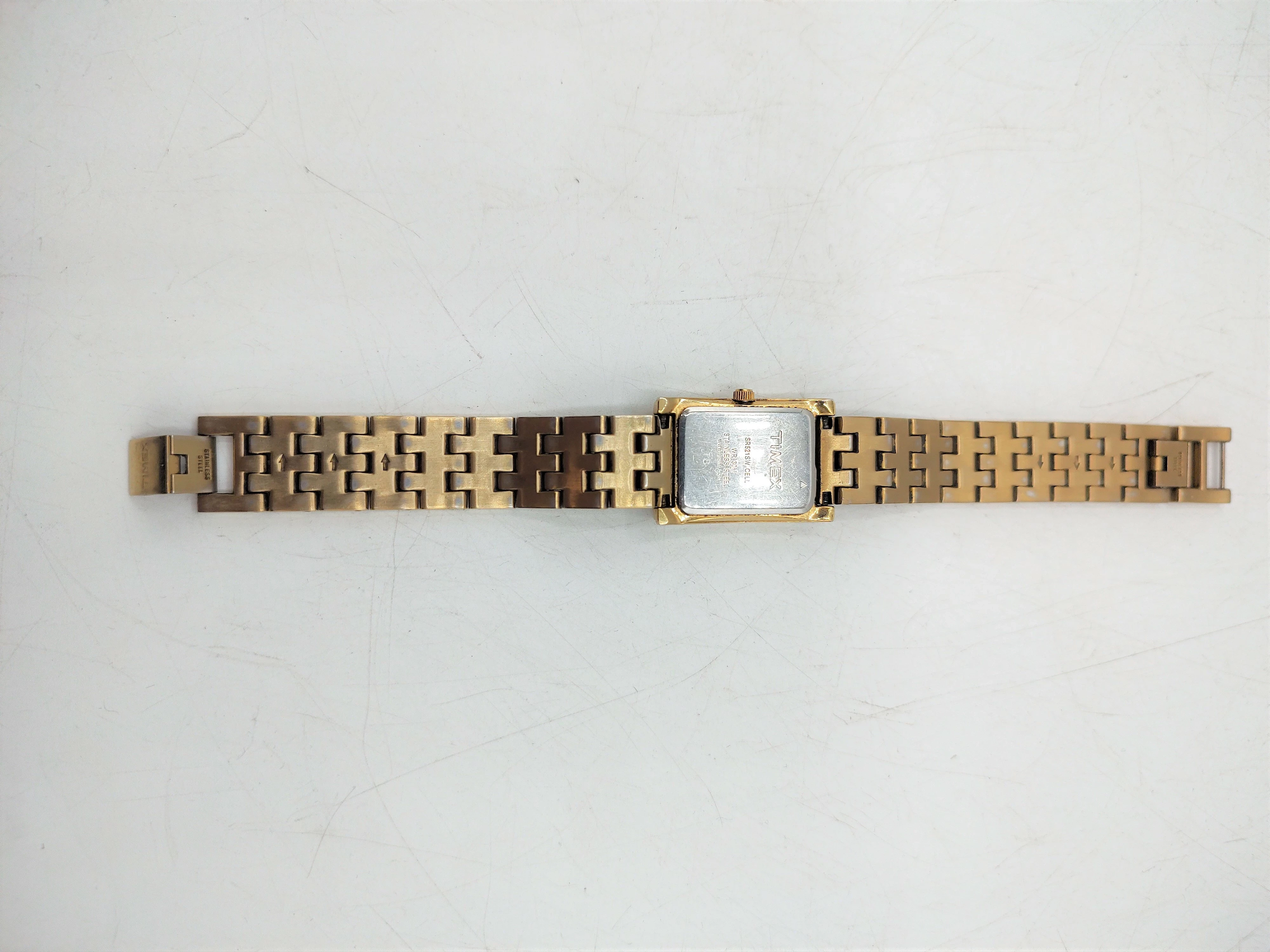 zegarek-timex-polecam-ksztalt-koperty-prostokatna