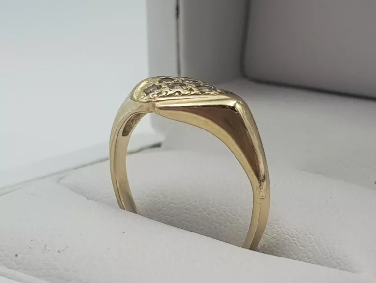 zloty-pierscionek-z-cyrkoniami-585-374g-r17-rozmiarsrednica-wew-mm-372-17