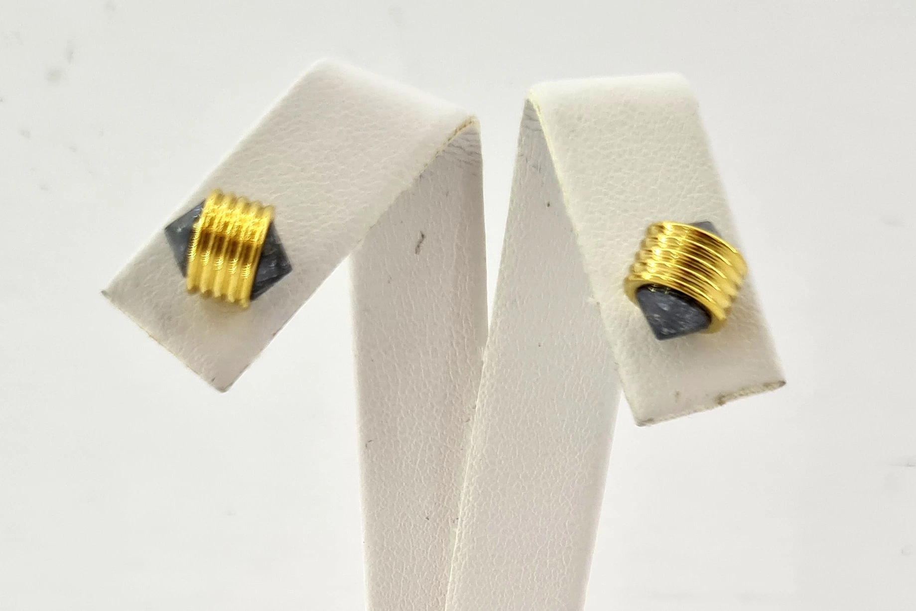 kolczyki-stal-chirurgiczna-blueberry-eap18710-czerwony-dwor-24-gdansk