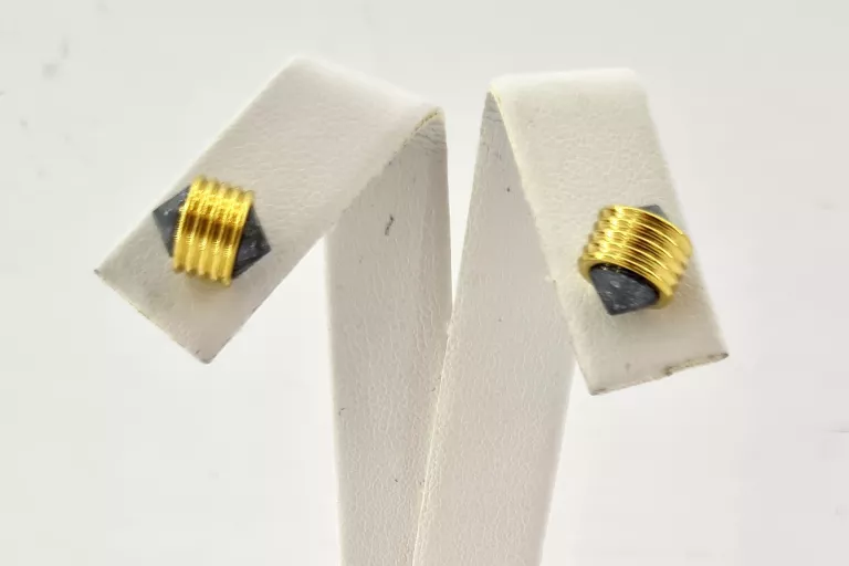 kolczyki-stal-chirurgiczna-blueberry-eap18710-czerwony-dwor-24-gdansk