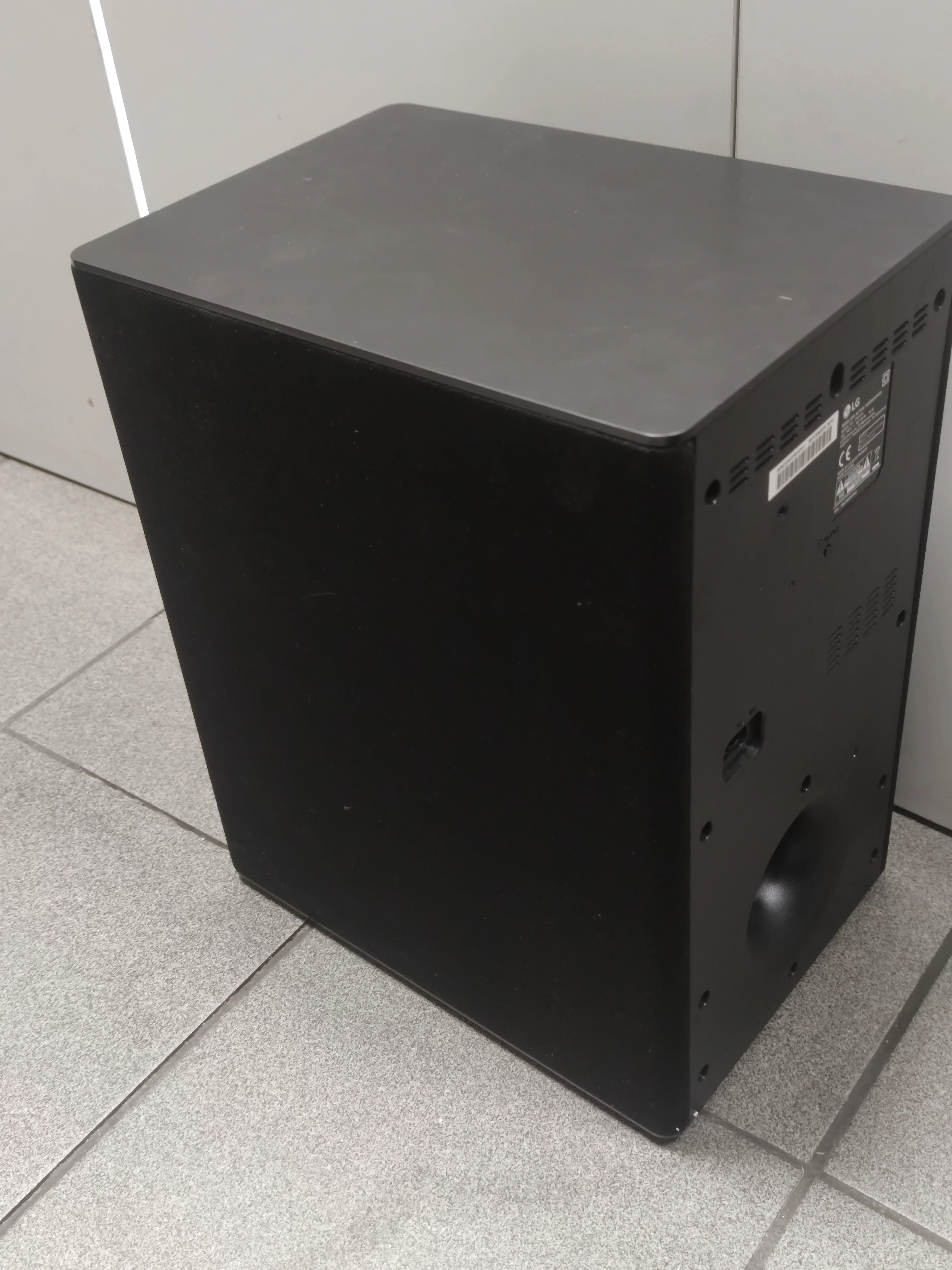 soundbar-lg-sl8y-dolby-atmos-szerokosc-produktu-1060