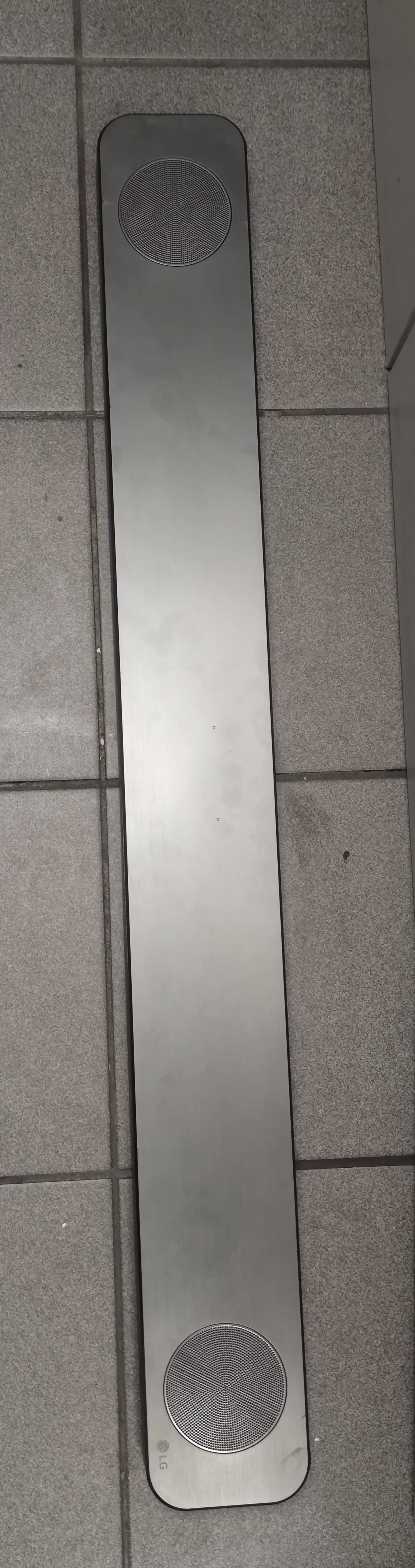 soundbar-lg-sl8y-dolby-atmos-wysokosc-produktu-57