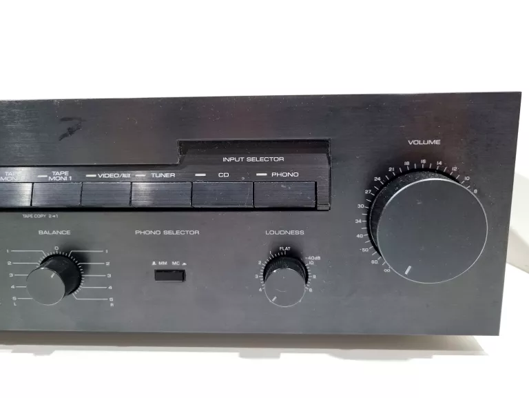 WZMACNIACZ YAMAHA AX 400 CZARNY