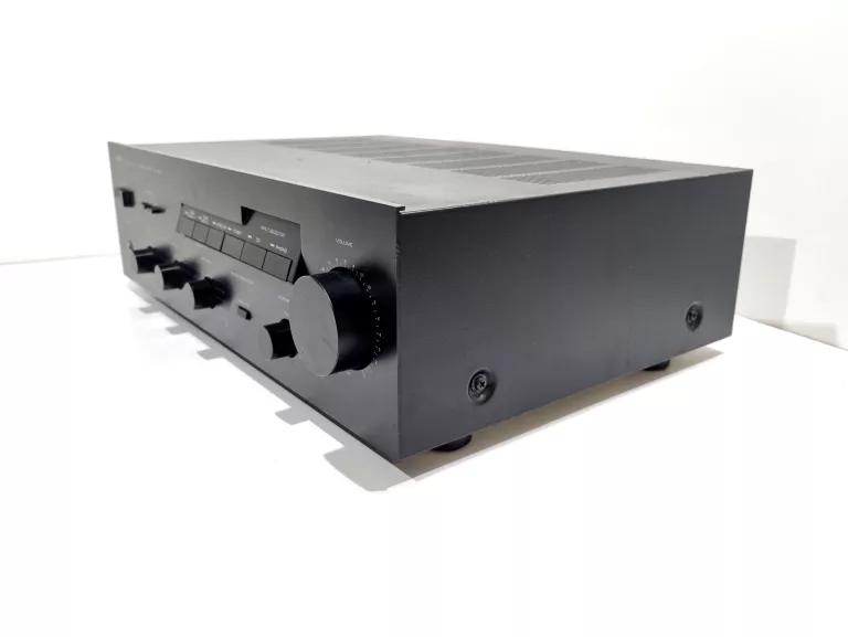 WZMACNIACZ YAMAHA AX 400 CZARNY