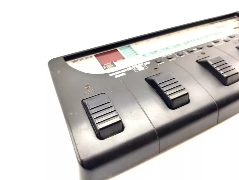 MULTIEFEKT GITAROWY ZOOM PLAYER 3030