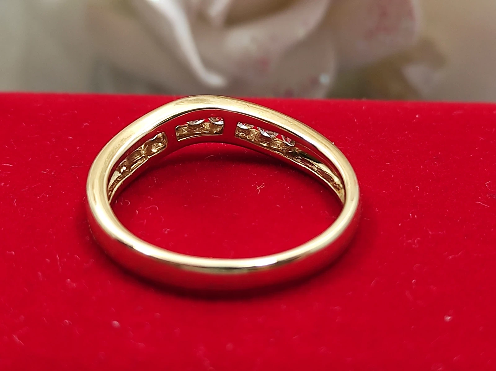 zloty-pierscionek-z-brylantami-750-pr-material-15835-2