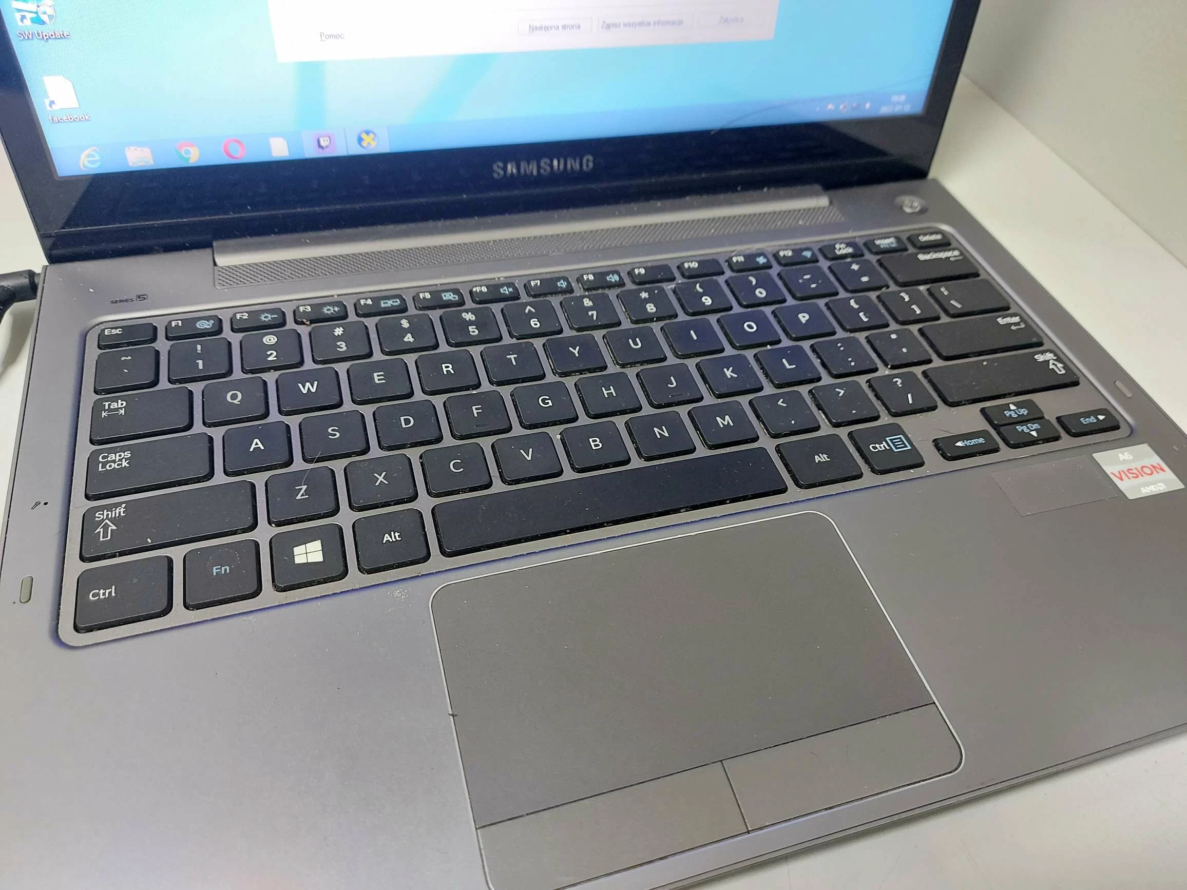 laptop-samsung-np535u3c-hybrid-amd-a6-4455m-opis-uklad-klawiatury-arabic-qwerty