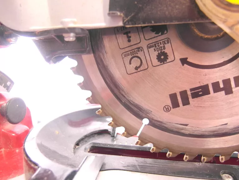 PILARKA UKOSOWA UKOŚNICA EINHELL TC-SM 2131/1