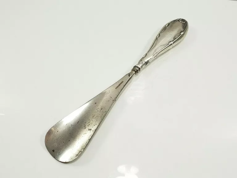 srebrna-lyzka-do-butow-stan-do-renowacji