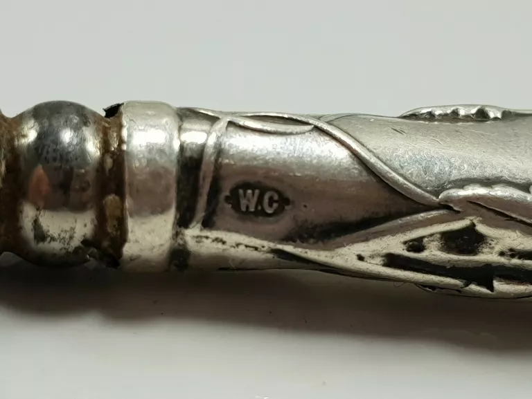 srebrna-lyzka-do-butow-3-maja-48-poznan-ska-x