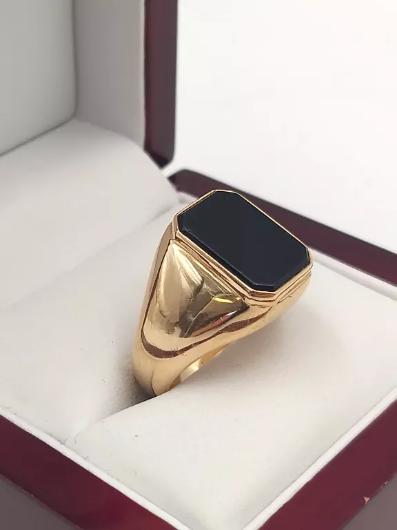 zloty-meski-sygnet-z-onyksem-585-r17-1052g-cechy-brak