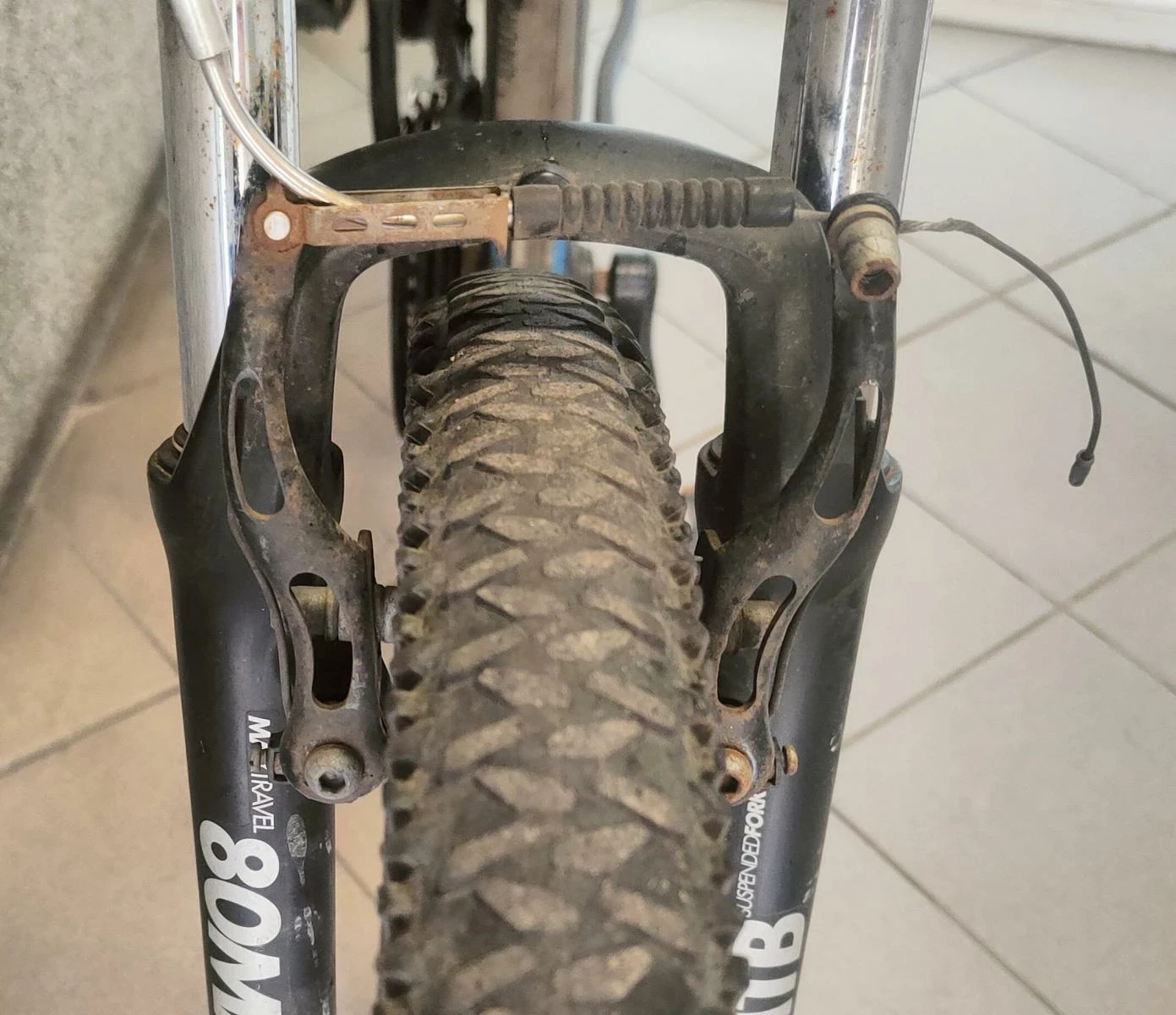 rower-btwin-rockrider-340-czarny-26-rozmiar-kola-26