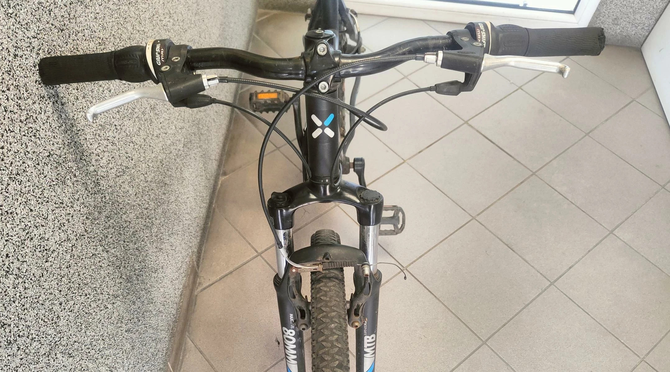 rower-btwin-rockrider-340-czarny-26-rozmiar-ramy-15-cali