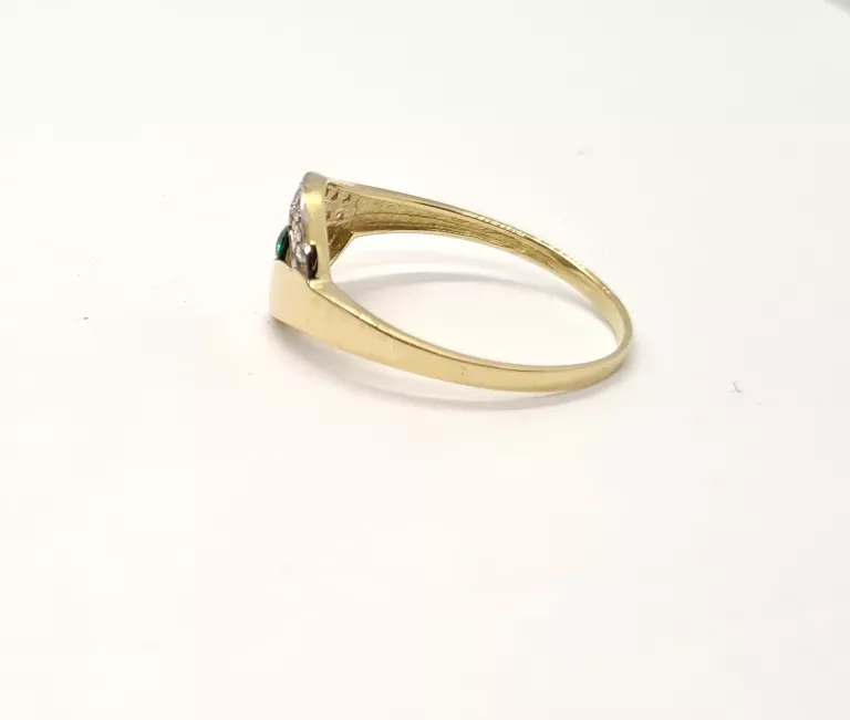 przepiekny-pierscionek-z-zielona-cyrkonia-pr-585-material-zloto