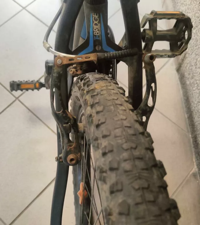 rower-btwin-rockrider-340-czarny-26-kolor-czarny