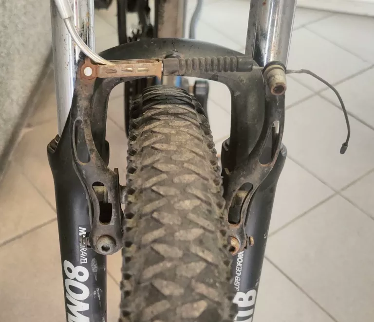 rower-btwin-rockrider-340-czarny-26-rozmiar-kola-26