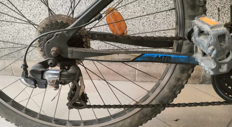 rower-btwin-rockrider-340-czarny-26-ean-gtin-3583787883754