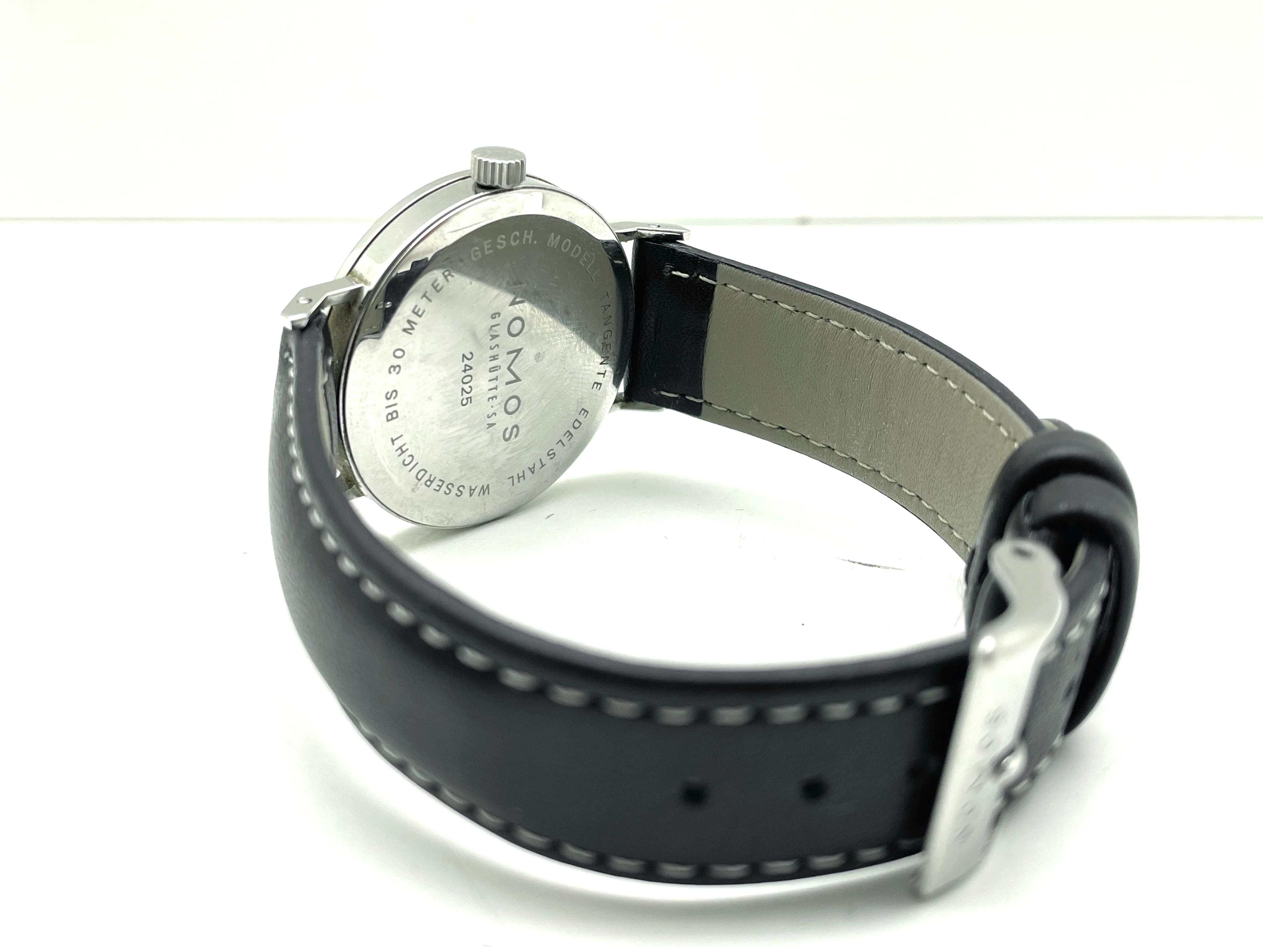 zegarek-nomos-glashutte-tangente-24025-rodzaj-analogowe
