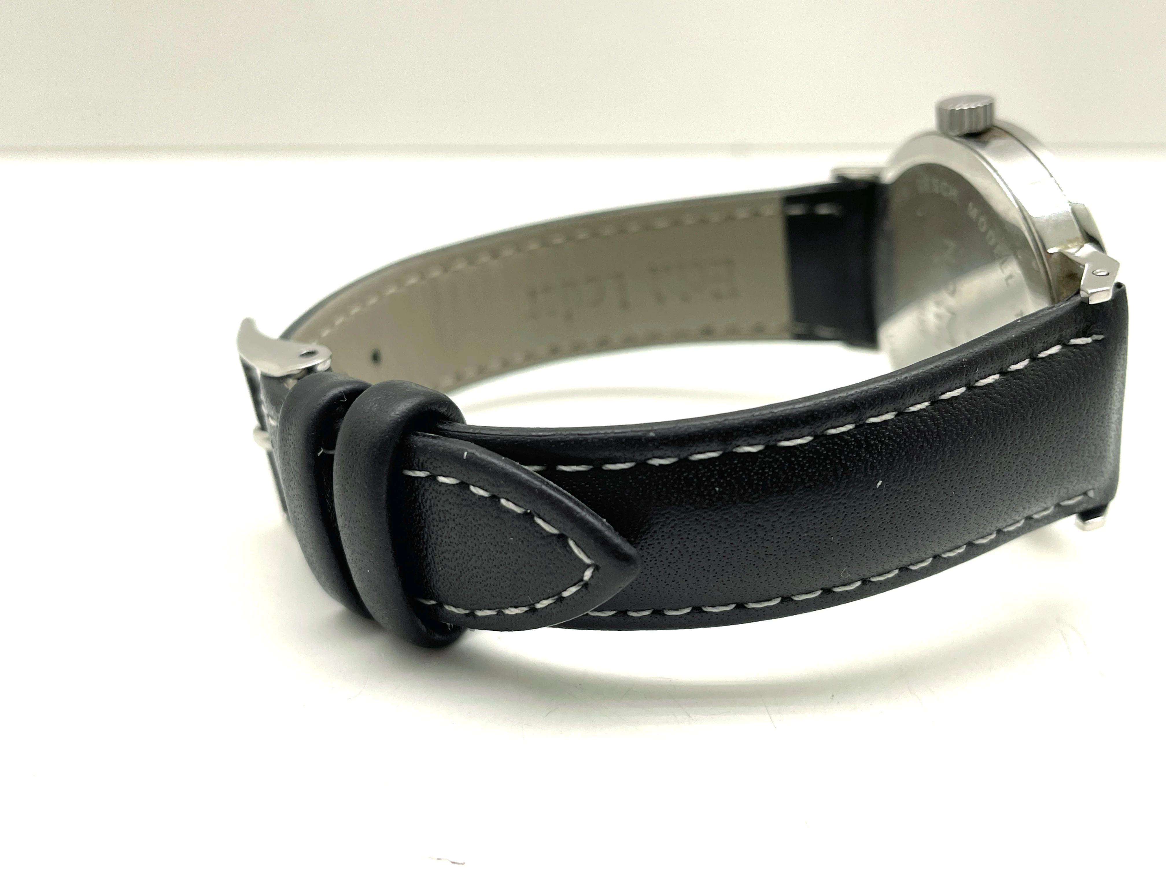 zegarek-nomos-glashutte-tangente-24025-typ-nareczny