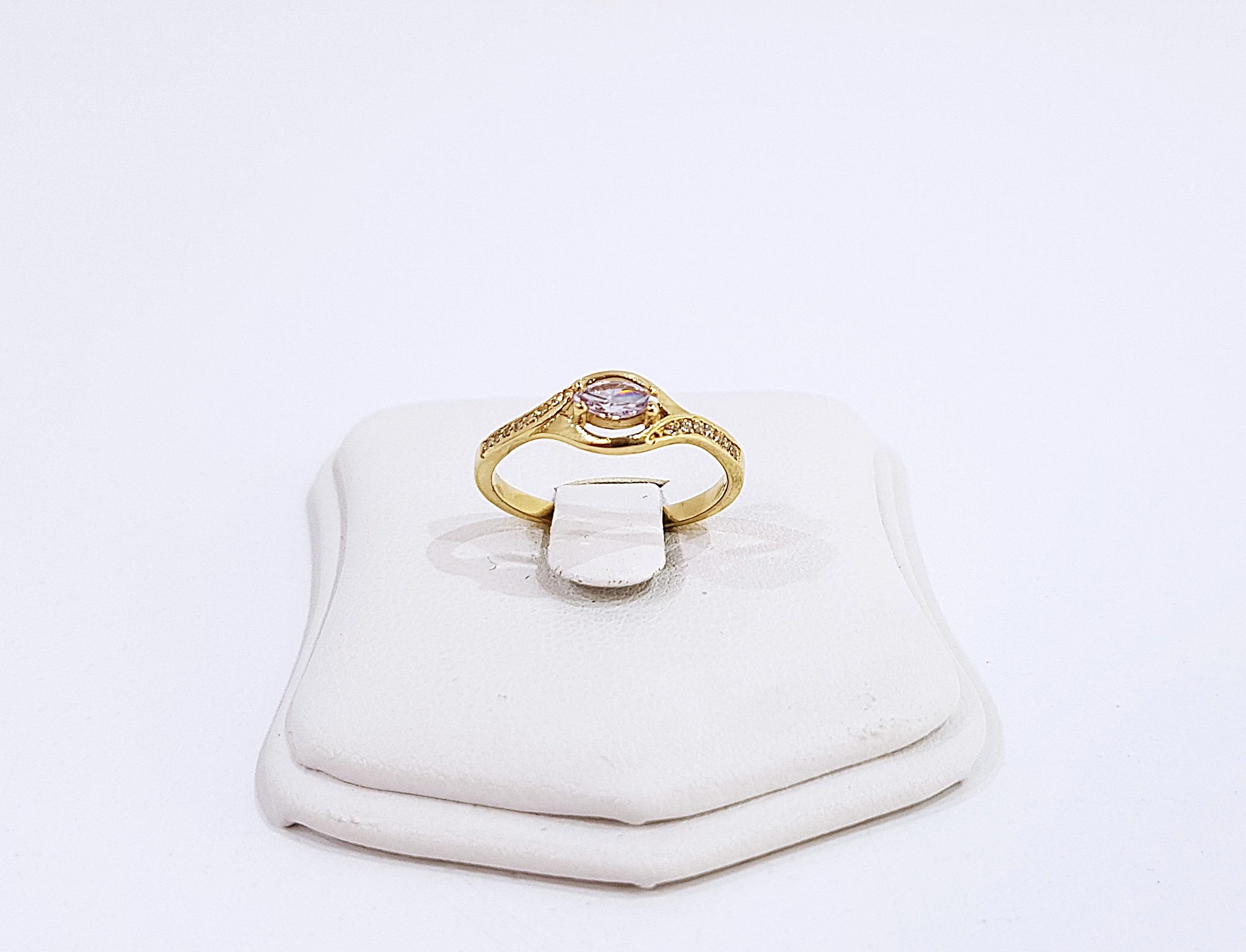 zloty-pierscionek-z-fioletowa-cyrkonia-193-585-r14-ean-gtin-5905868206159