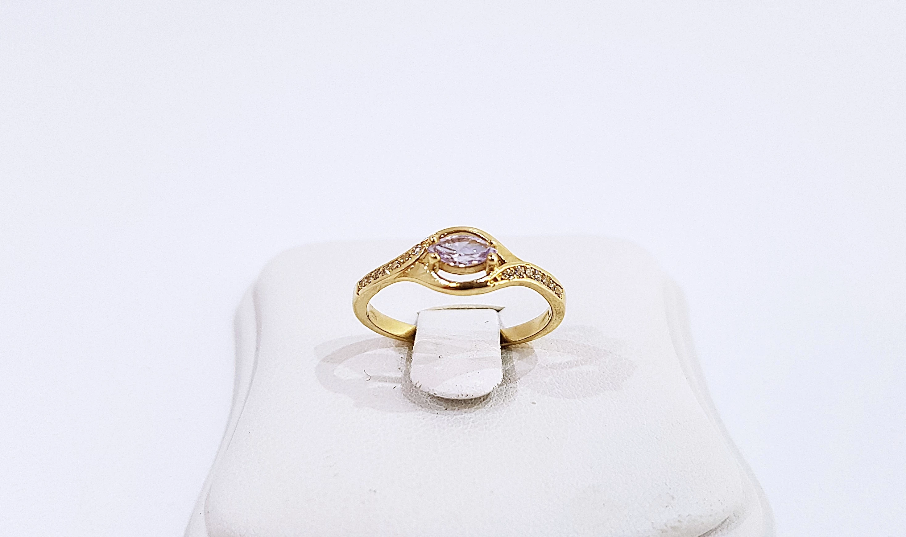 zloty-pierscionek-z-fioletowa-cyrkonia-193-585-r14-rodzaj-2205-2