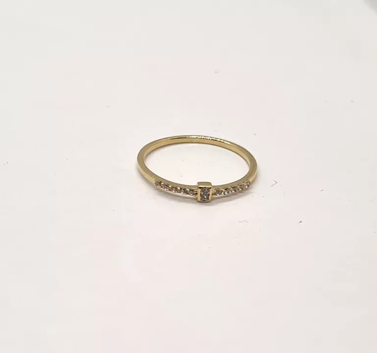 delikatny-pierscionek-z-cyrkoniami-585-marka-inna-marka