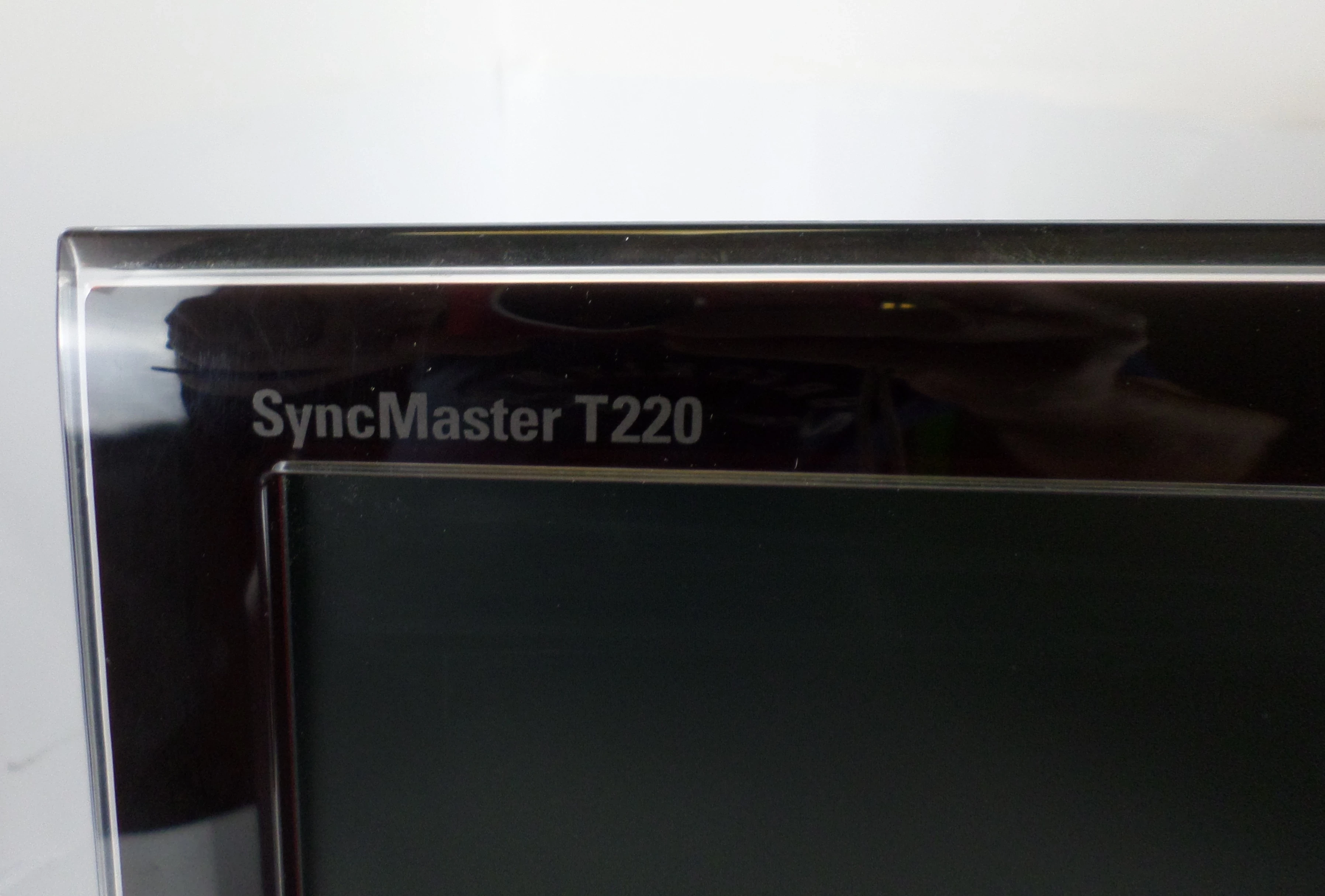 monitor-samsung-t220-22-ean-8808987636135