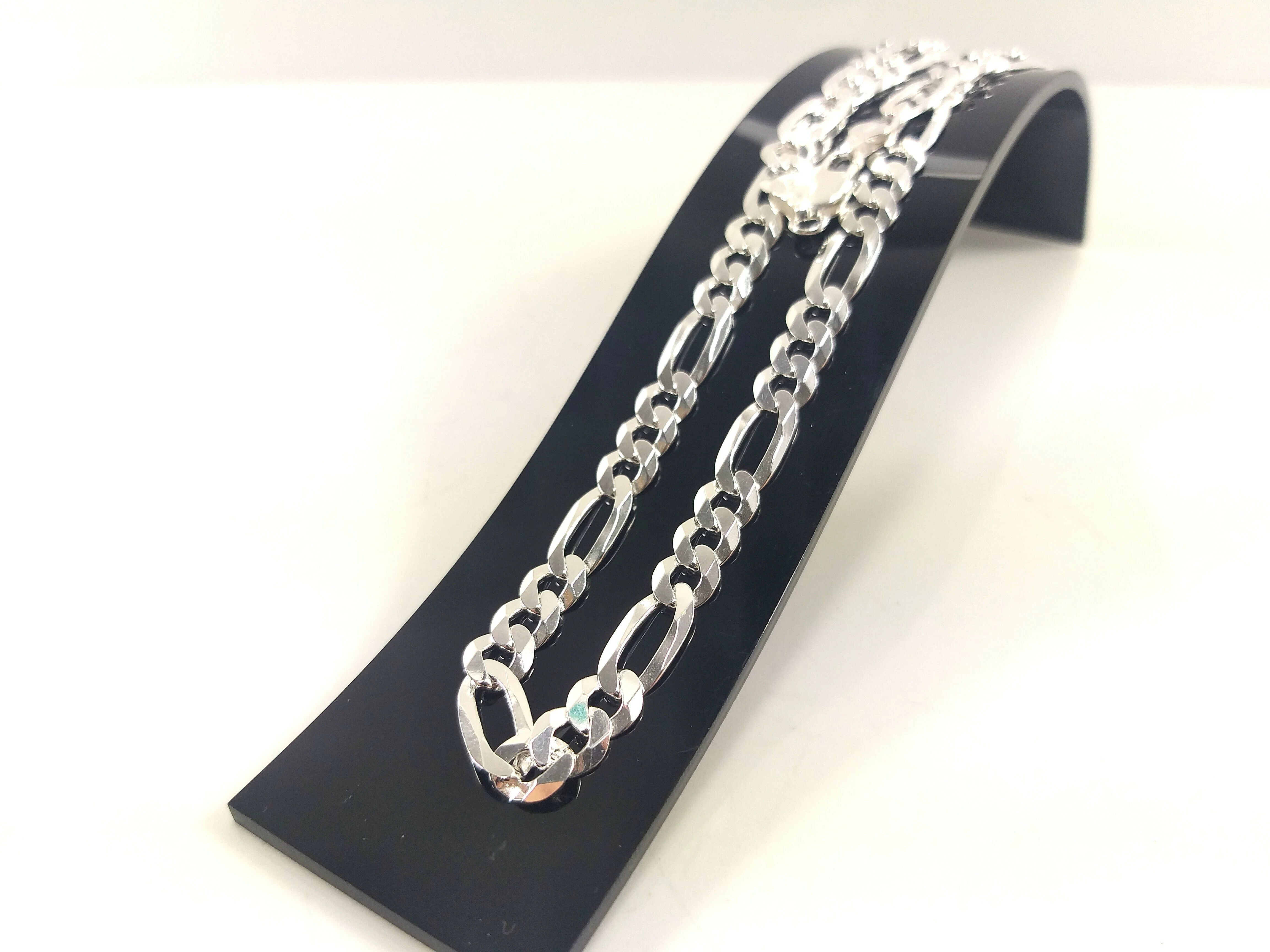 nowy-srebrny-bialy-lancuszek-figaro-60cm-2670g-szerokosc-produktu-100