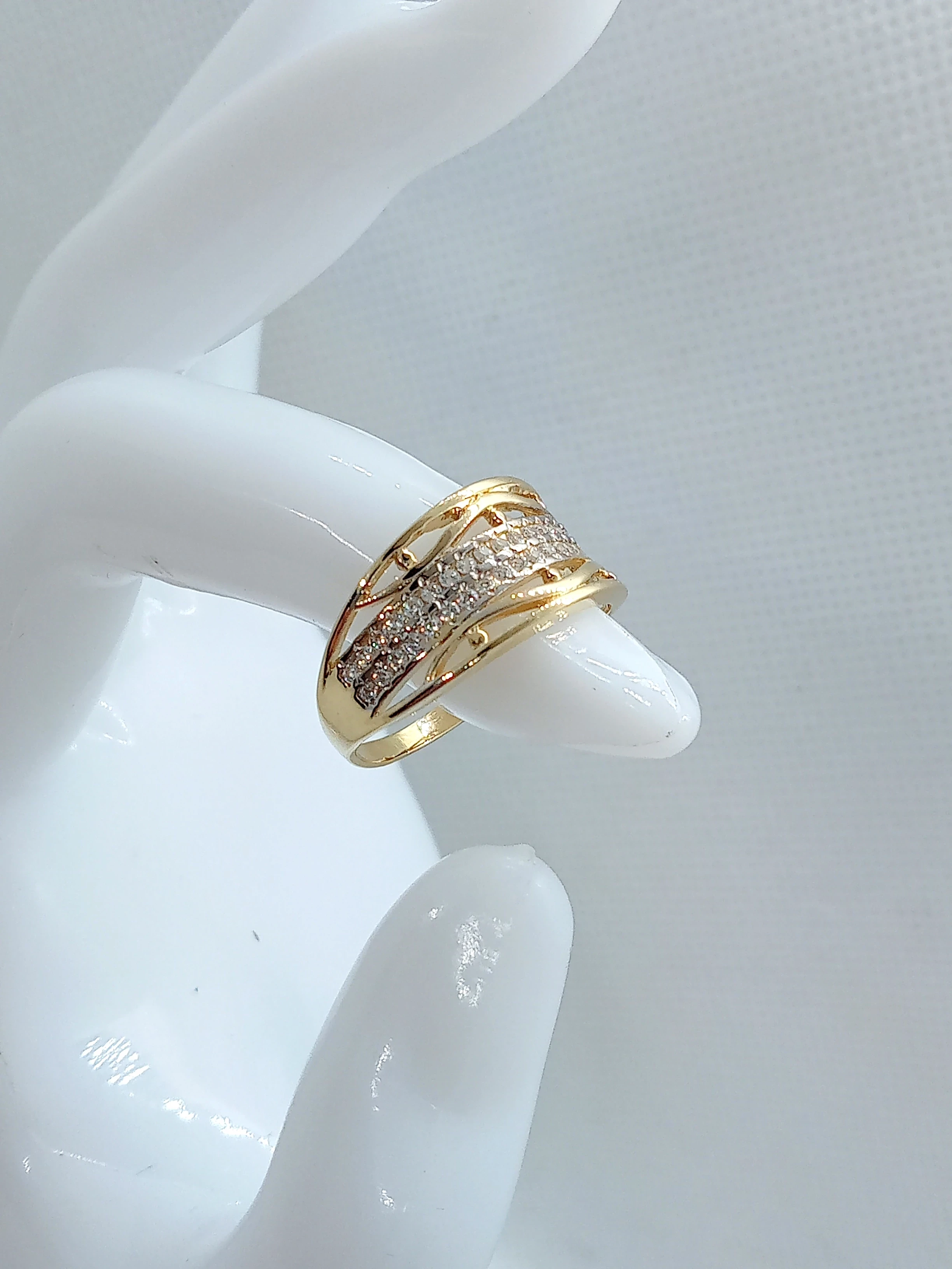 zloty-pierscionek-585-r17-stan-uzywany