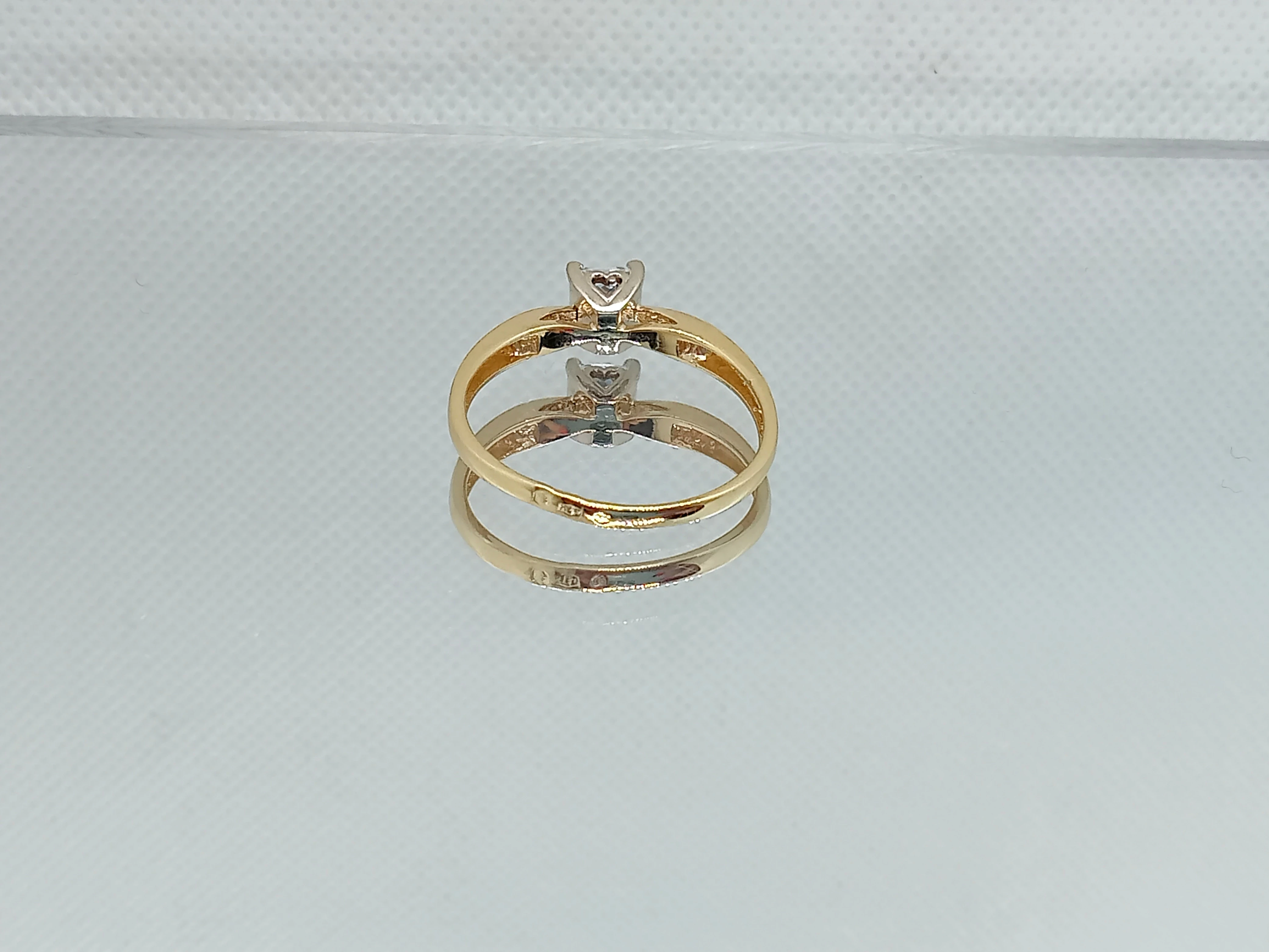 zloty-pierscionek-z-cyrkonia-kwadrat-585-kamien-inny-kamien