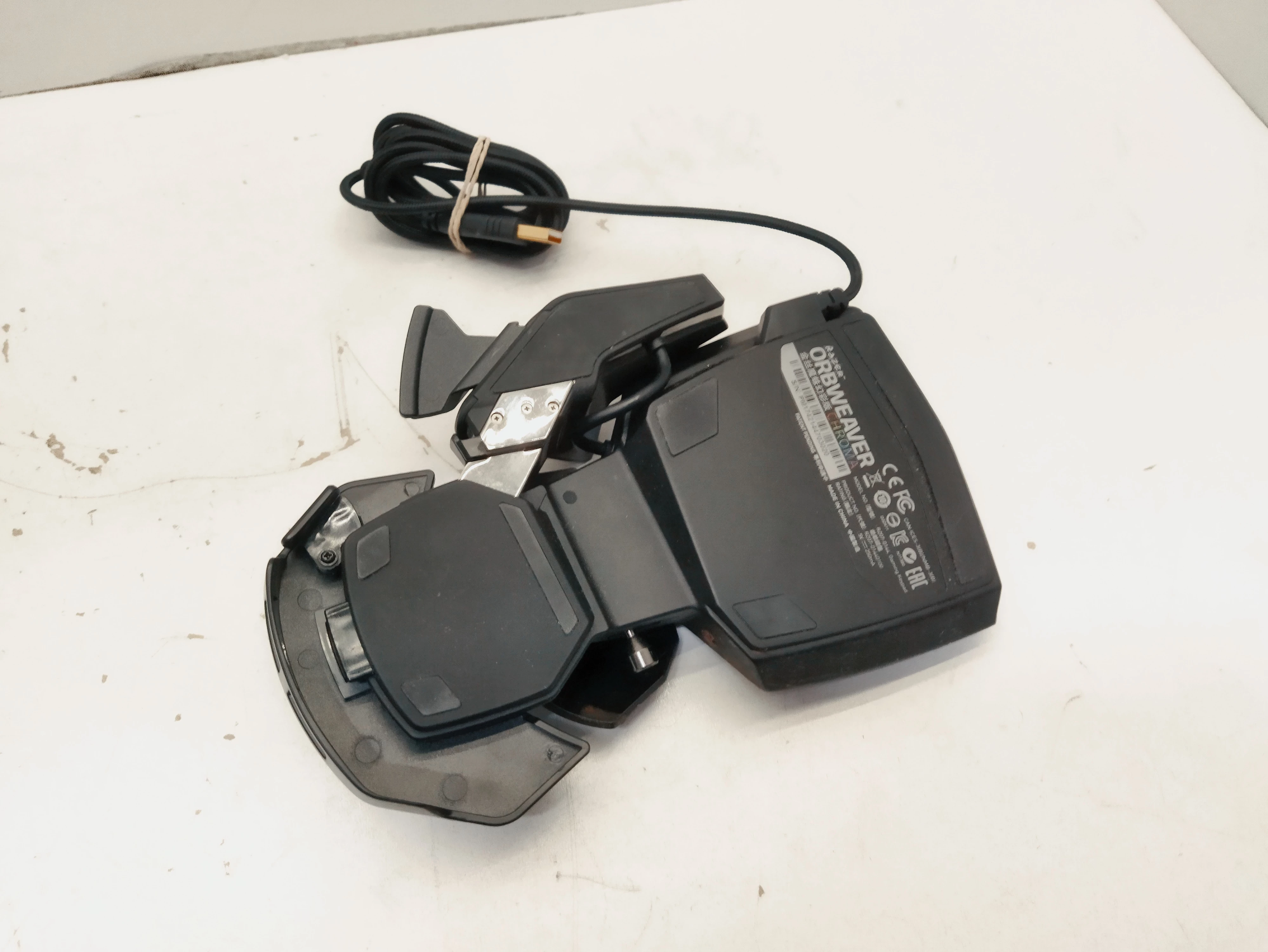 klawiatura-gamingowa-razer-orbweaver-chroma-marka-razer