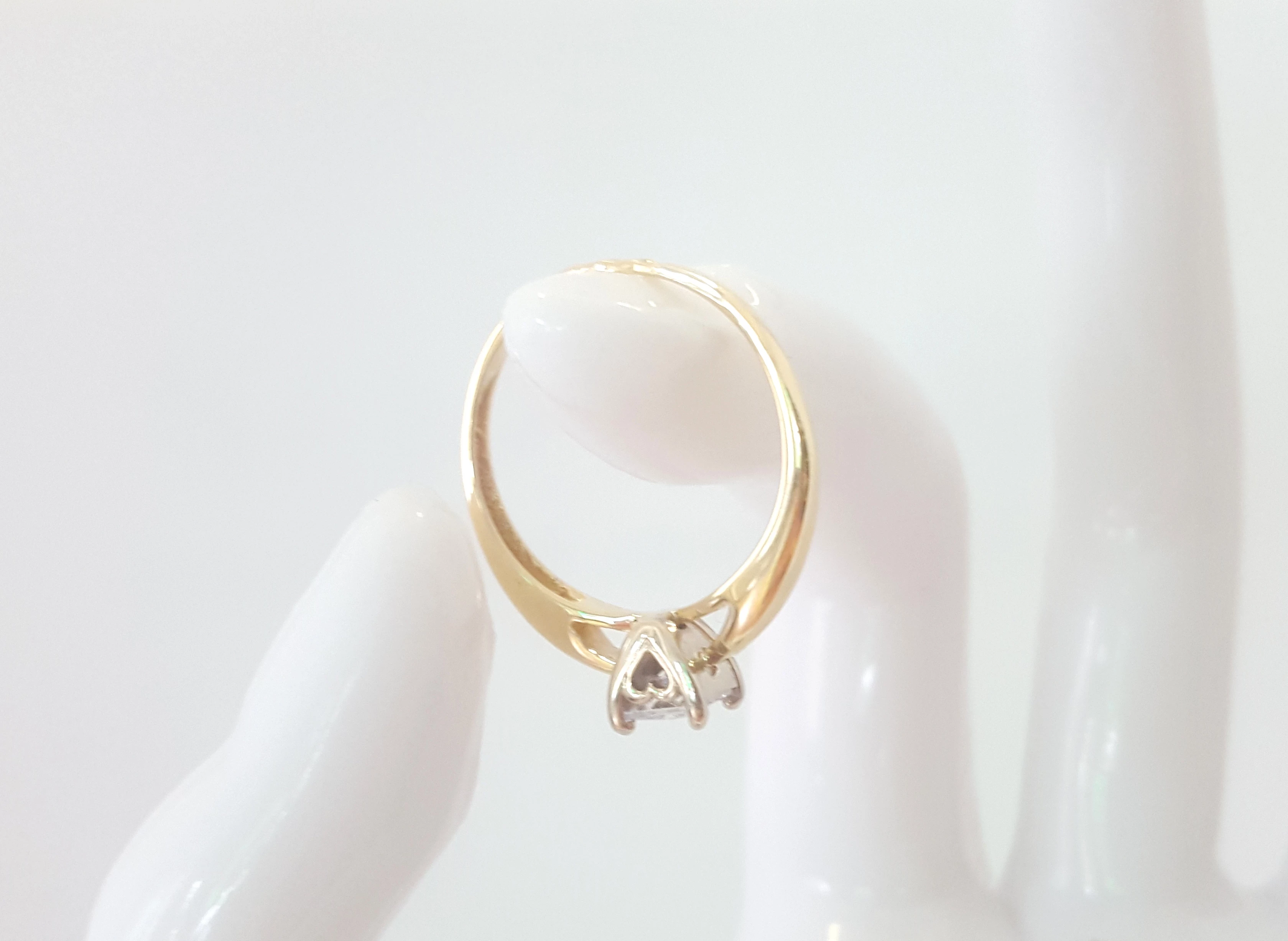 sliczny-zloty-pierscionek-z-cyrkonia-kwadrat-585-marka-inna-marka