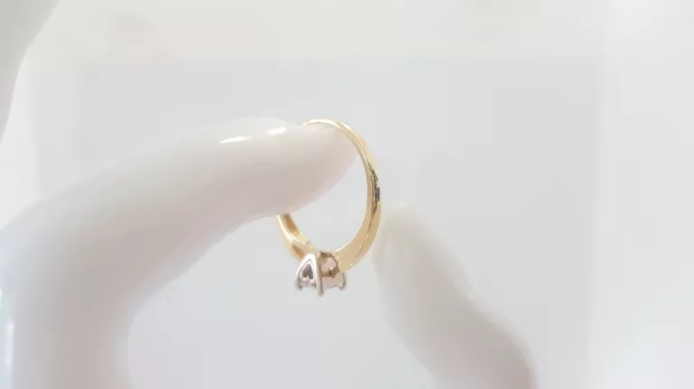 sliczny-zloty-pierscionek-z-cyrkonia-kwadrat-585-material-zloto