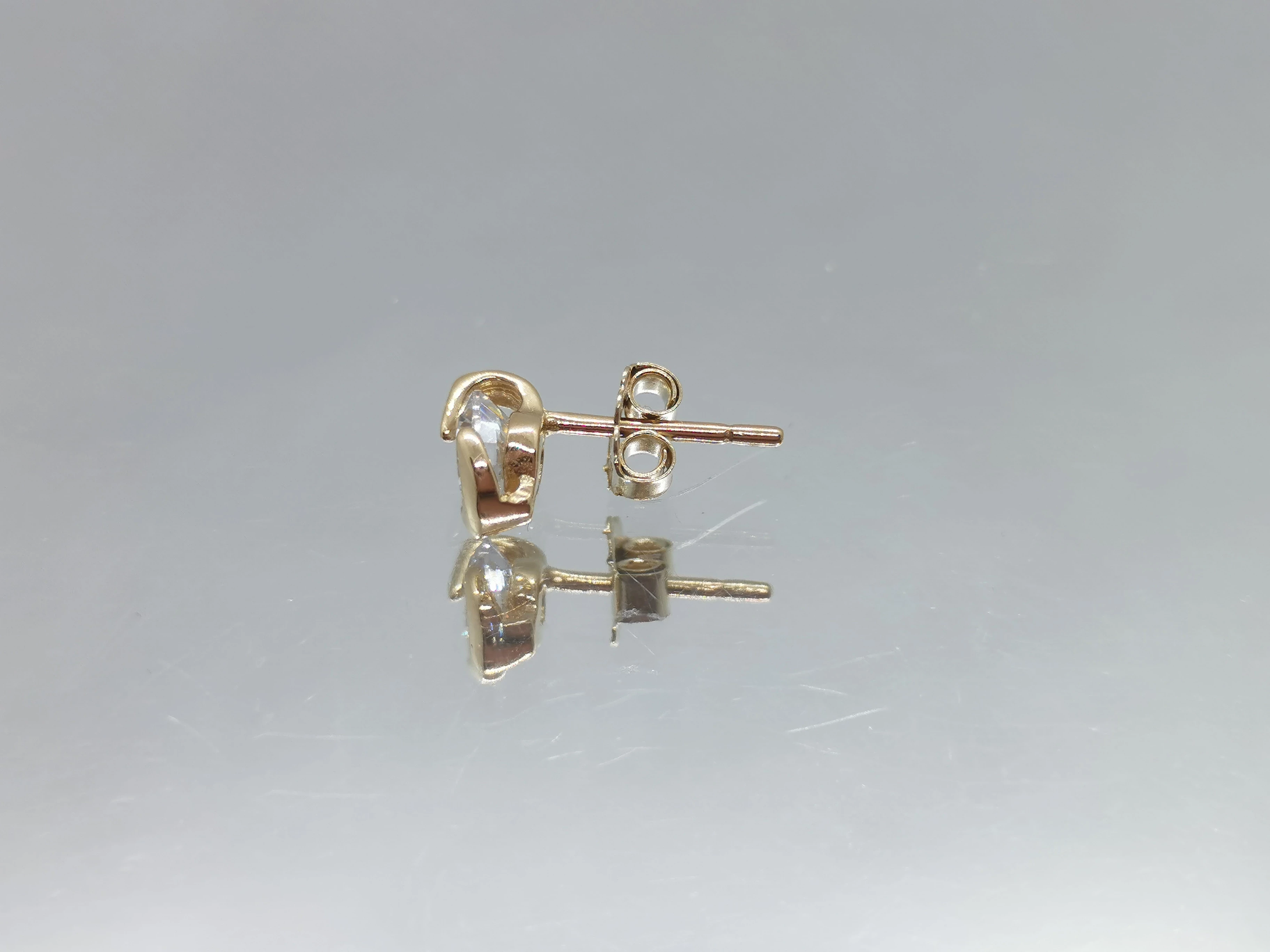 wyjatkowe-zlote-kolczyki-128g585-material-zloto