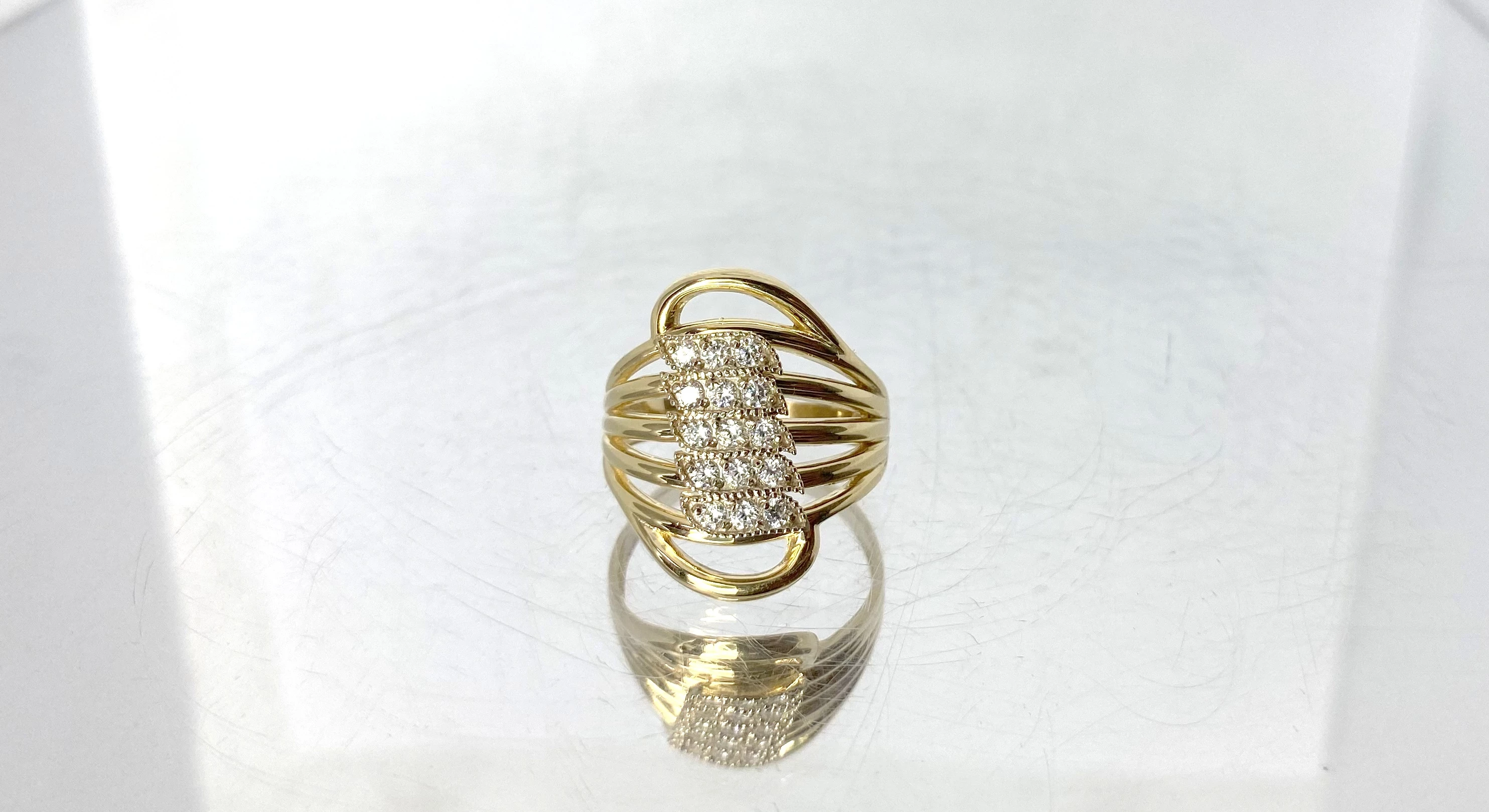 sliczny-zloty-pierscionek-z-cyrkoniami-585-382g-stan-uzywany