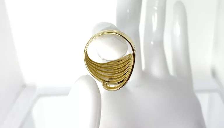 sliczny-zloty-pierscionek-z-cyrkoniami-585-382g-cechy-brak