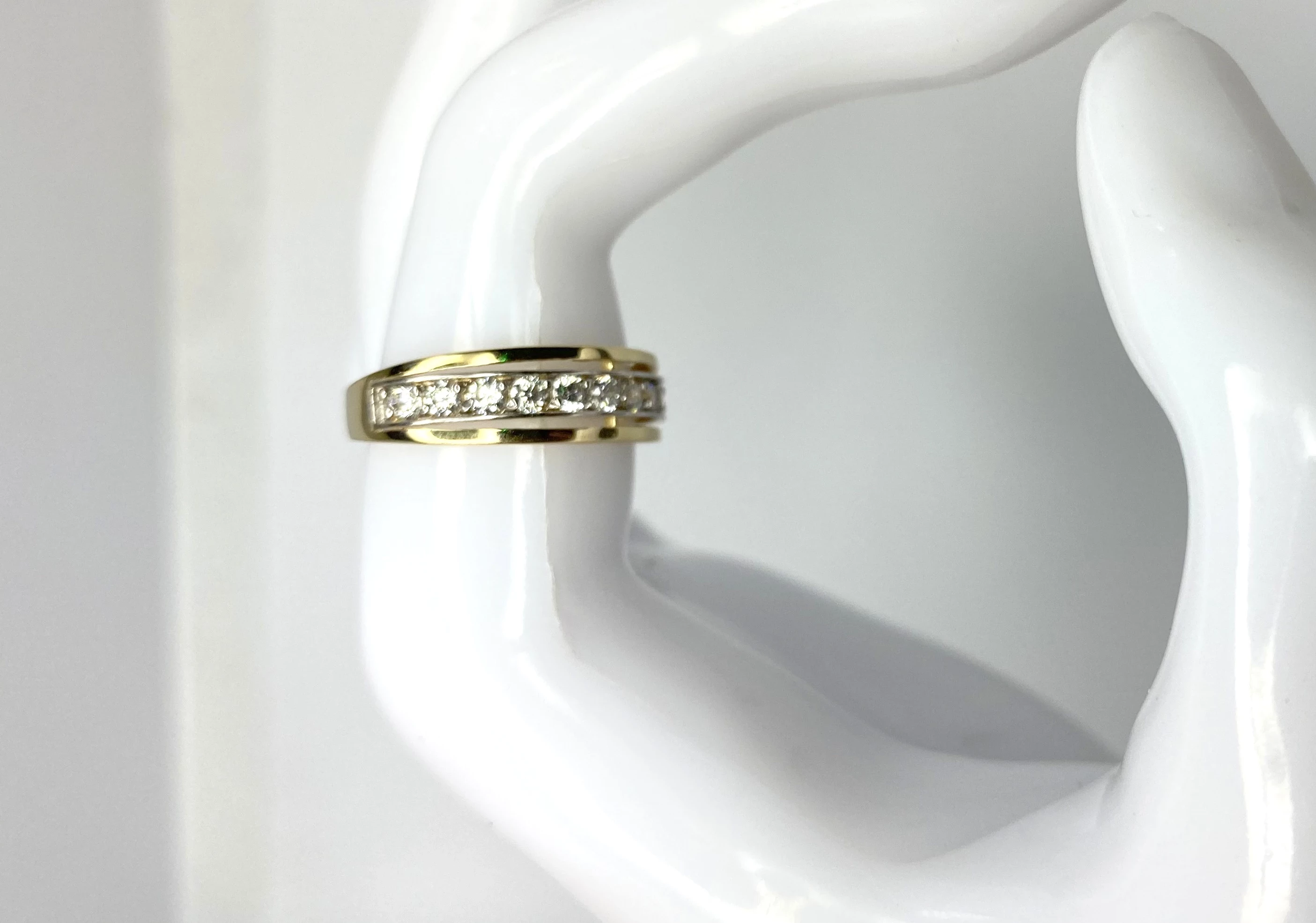 okazaly-zloty-pierscionek-z-cyrkoniami-58530520-kamien-cyrkonia