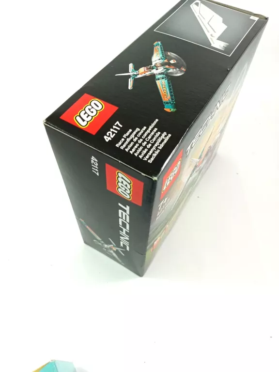 LEGO TECHNIC SAMOLOT ODRZUTOWIEC 42117 7+