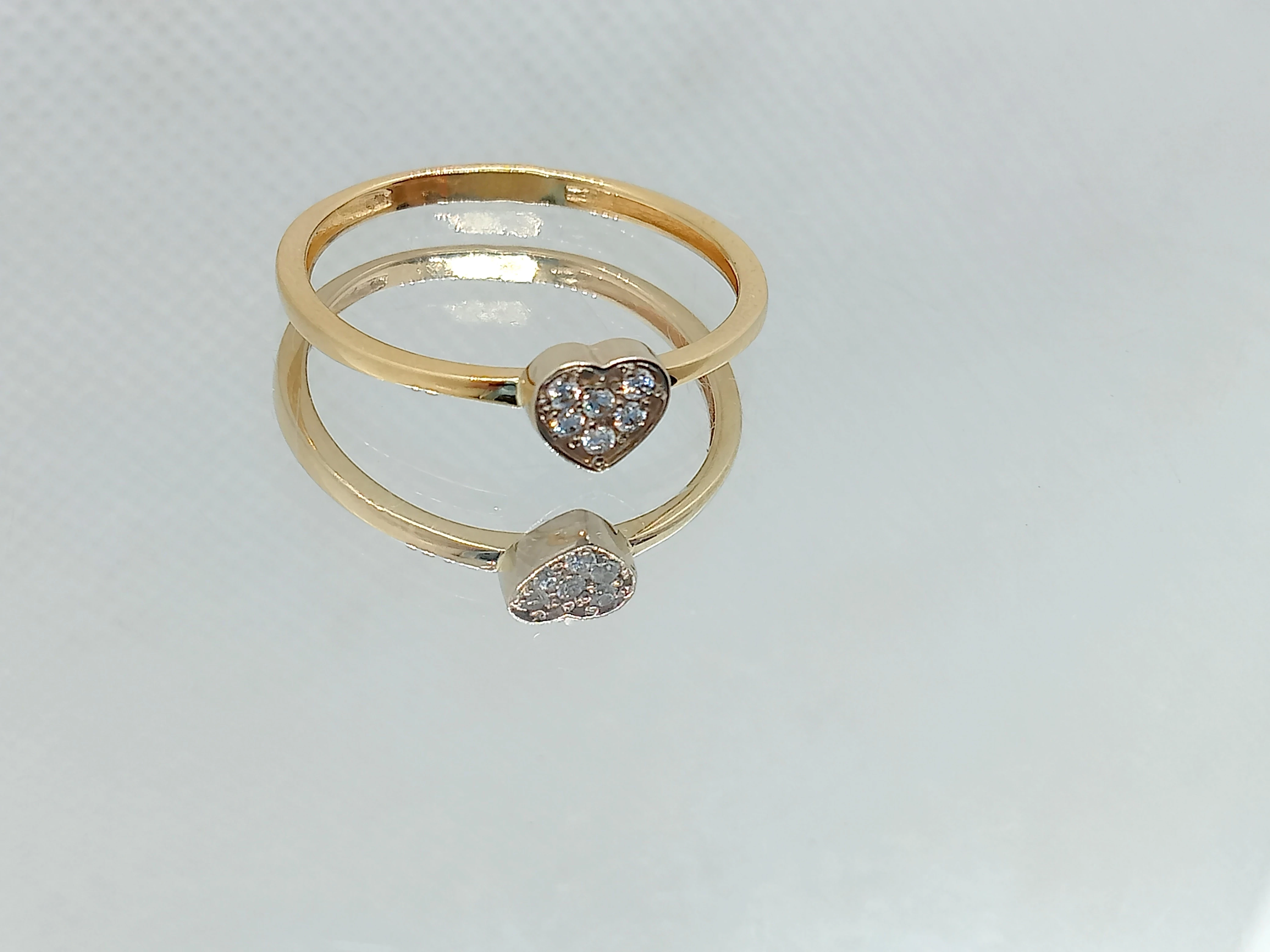 zloty-pierscionek-z-cyrkoniami-serduszko-585-marka-inna-marka