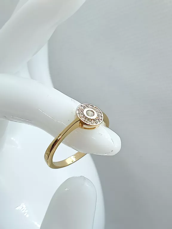 zloty-pierscionek-z-cyrkoniami-kolo-585-stan-uzywany