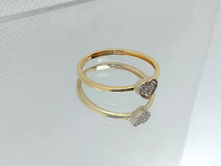 ZŁOTY PIERŚCIONEK Z CYRKONIAMI SERDUSZKO 585